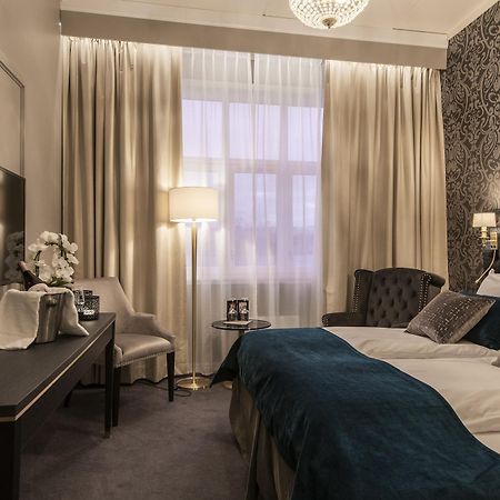Home Hotel Grand Gjovik Bagian luar foto