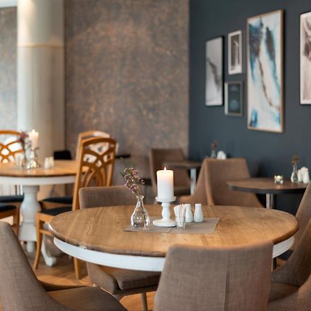 Home Hotel Grand Gjovik Bagian luar foto