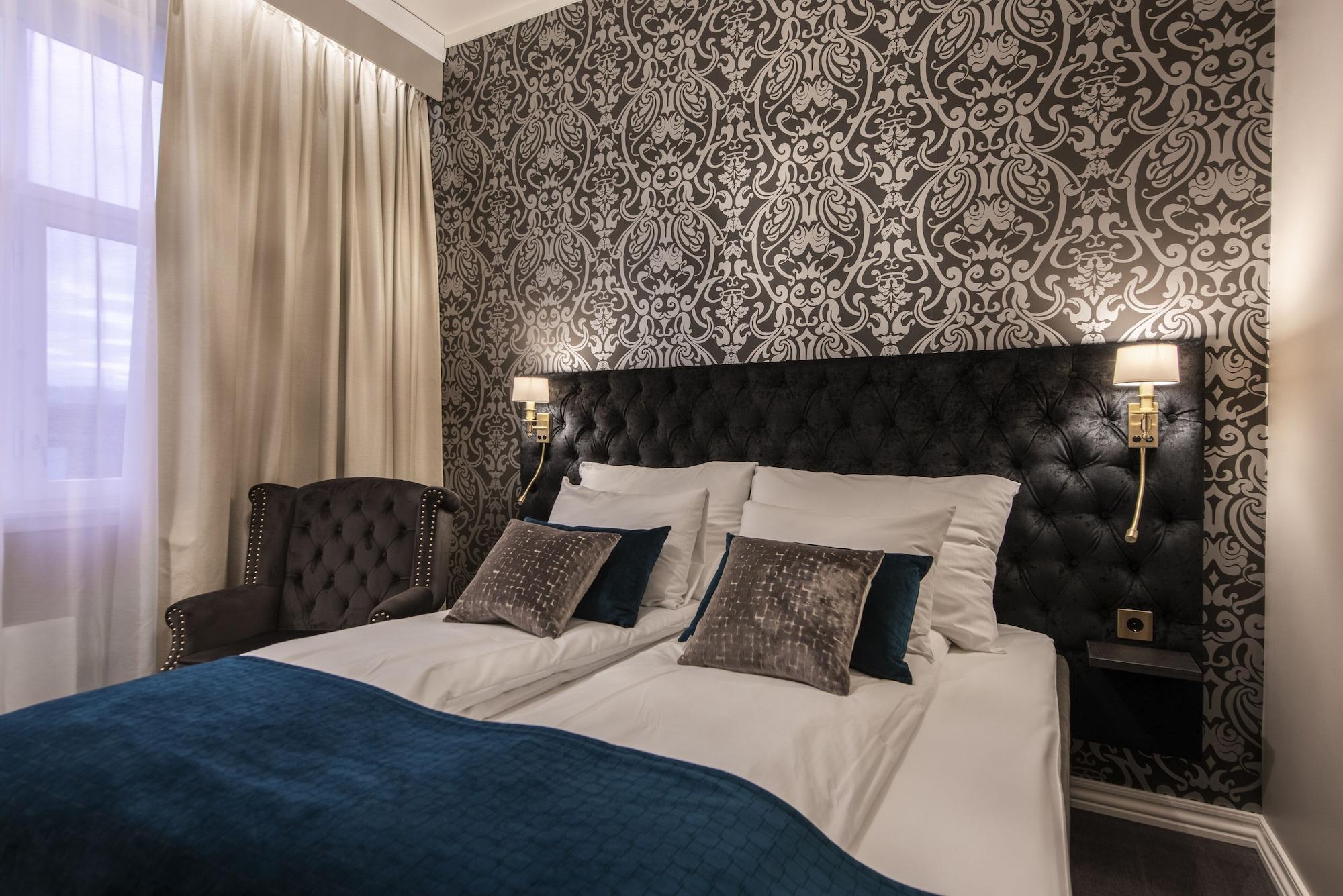 Home Hotel Grand Gjovik Bagian luar foto