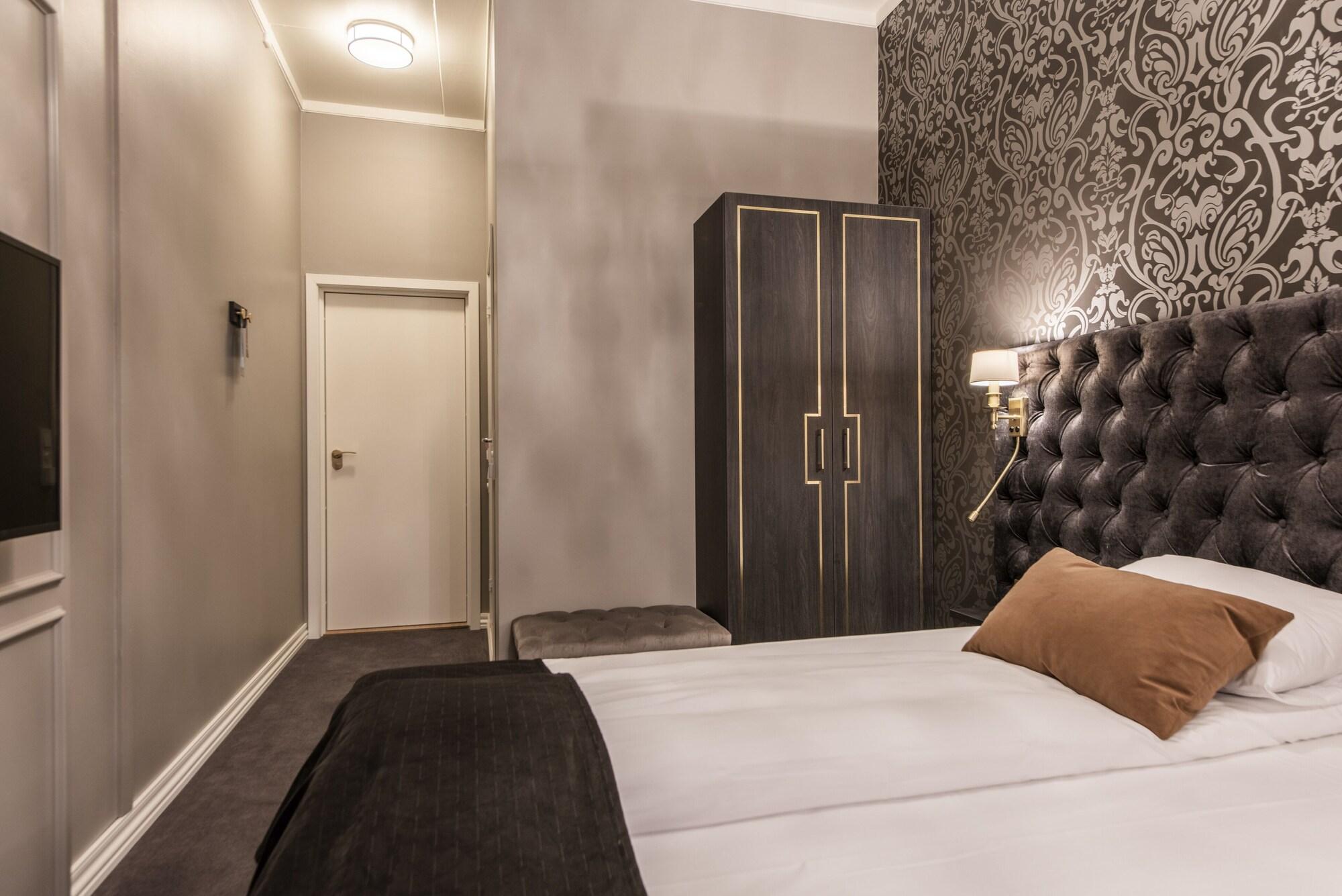 Home Hotel Grand Gjovik Bagian luar foto