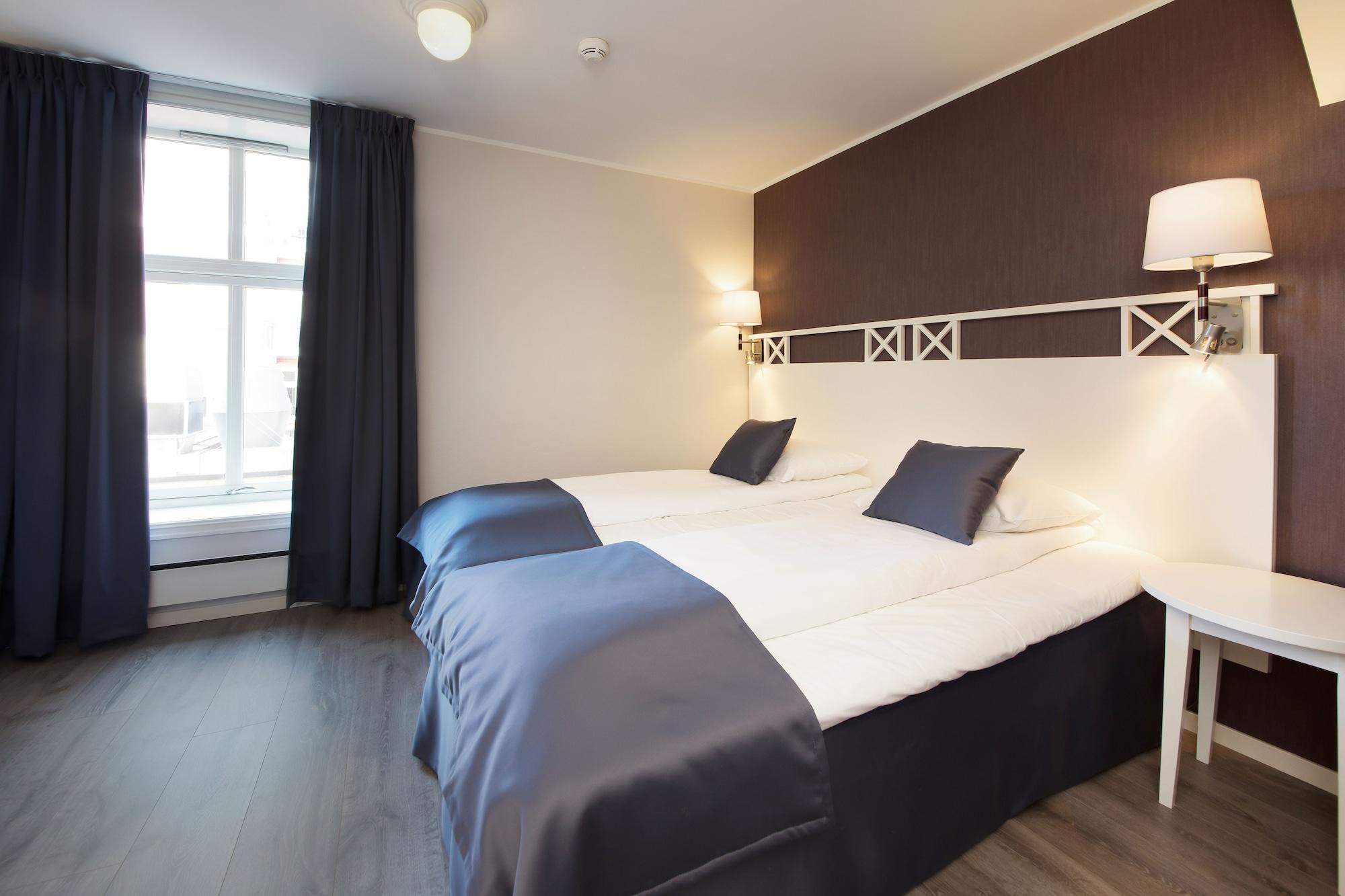 Home Hotel Grand Gjovik Bagian luar foto