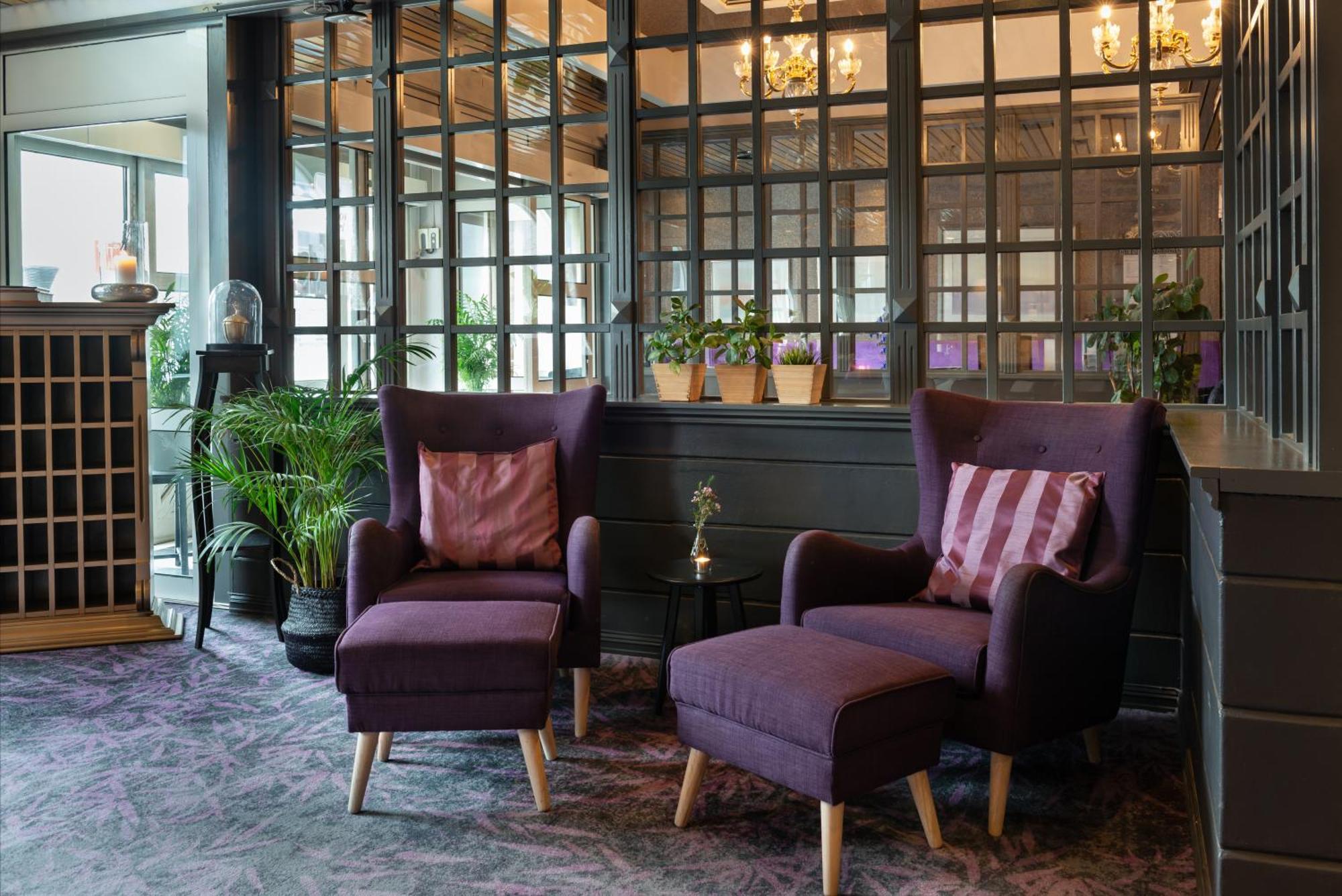 Home Hotel Grand Gjovik Bagian luar foto